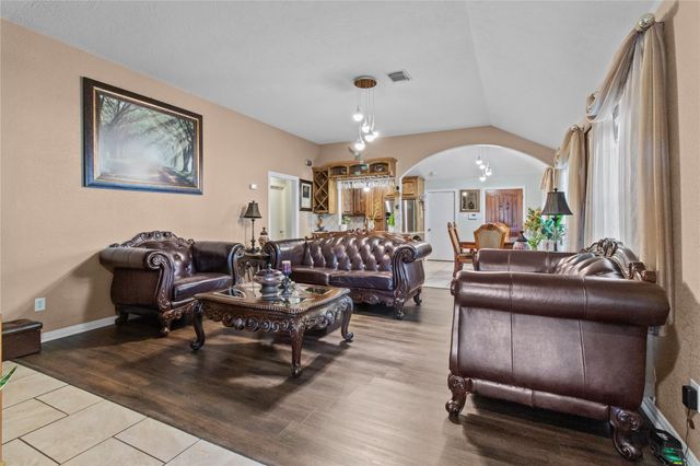 3725 Meadow Wood Drive, Pasadena, TX 77503