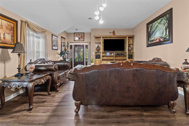 3725 Meadow Wood Drive, Pasadena, TX 77503