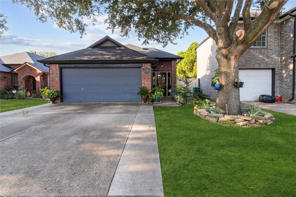 3725 Meadow Wood Drive, Pasadena, TX 77503