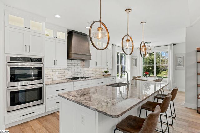 17 Joan Drive, Taylors, SC 29687