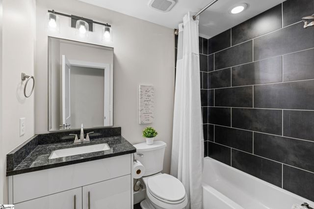 17 Joan Drive, Taylors, SC 29687