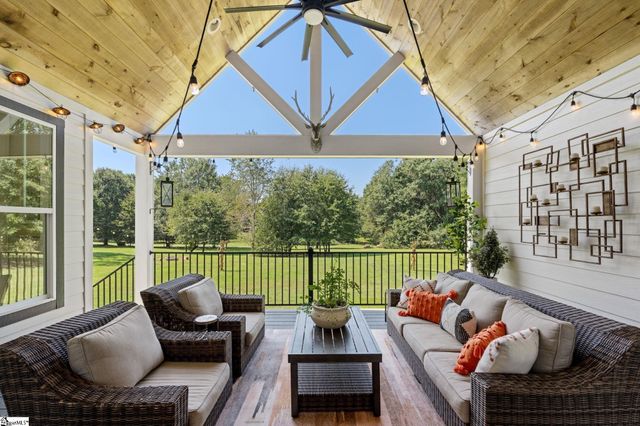 17 Joan Drive, Taylors, SC 29687