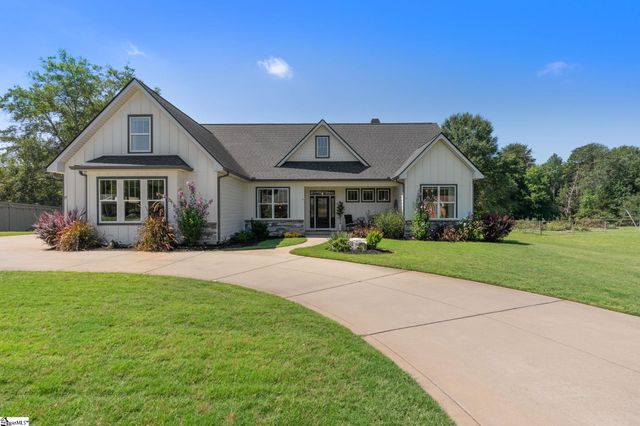 17 Joan Drive, Taylors, SC 29687