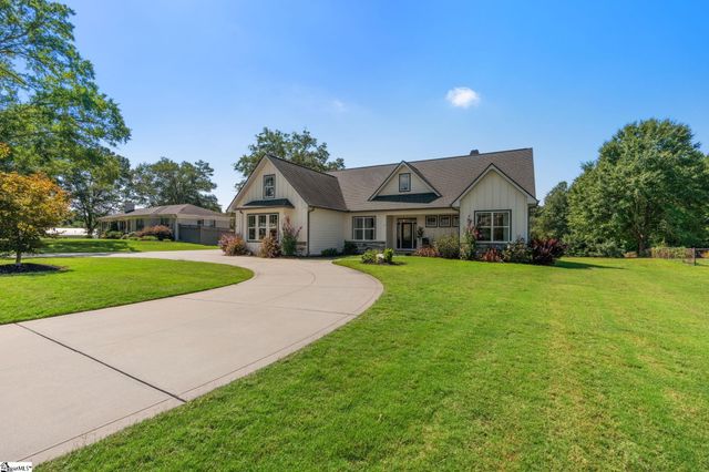 17 Joan Drive, Taylors, SC 29687