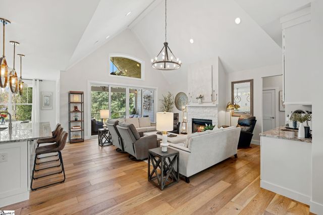 17 Joan Drive, Taylors, SC 29687