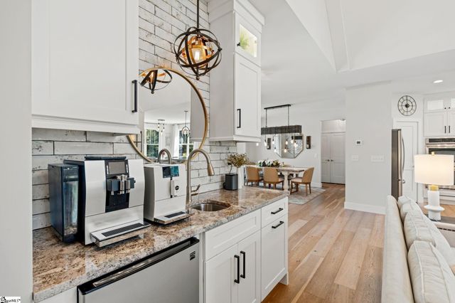 17 Joan Drive, Taylors, SC 29687