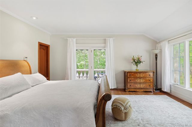 1 Terrys Trail, East Hampton, NY 11937