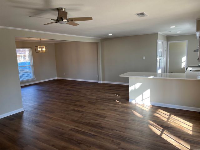 23 Robinson St, Cabot, AR 72023