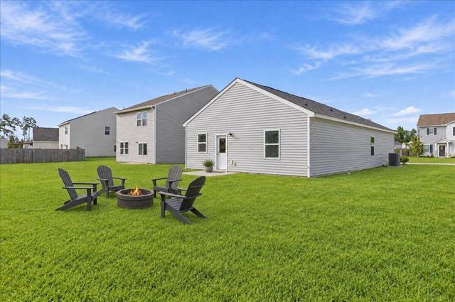 426 Pender Woods Drive, Summerville, SC 29486