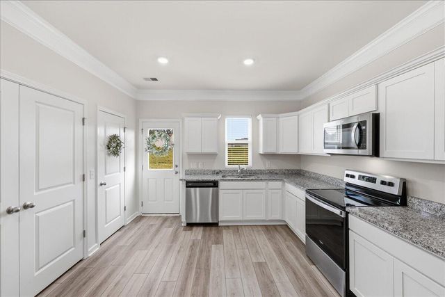 426 Pender Woods Drive, Summerville, SC 29486