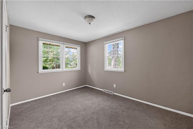 2601 Rosemary Drive, Winston-salem, NC 27105