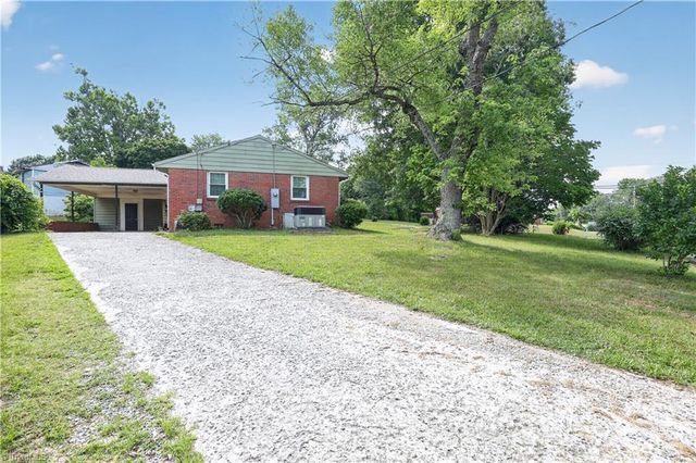 2601 Rosemary Drive, Winston-salem, NC 27105