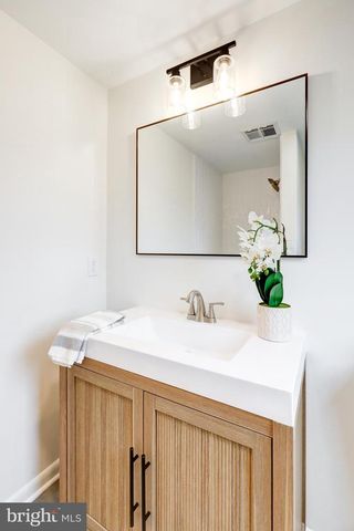 1118 EMERALD AVE, Lansdale, PA 19446