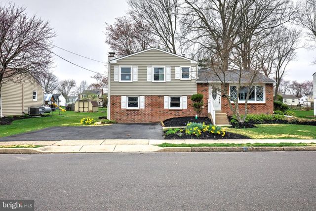 1118 EMERALD AVE, Lansdale, PA 19446
