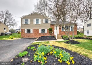 1118 EMERALD AVE, Lansdale, PA 19446