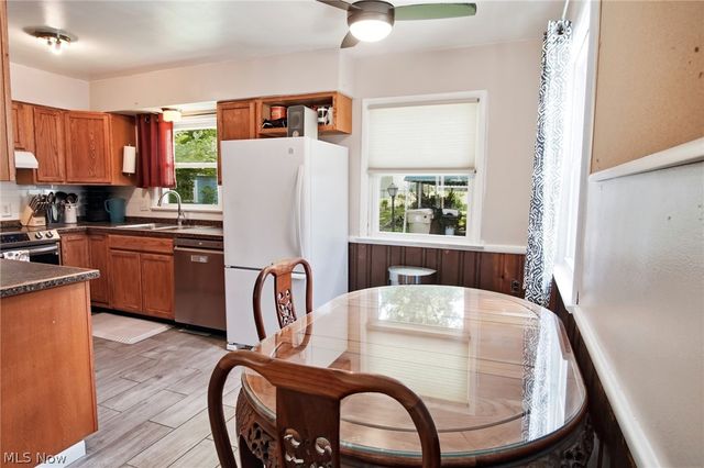 248 Jennings Avenue, Cuyahoga Falls, OH 44221