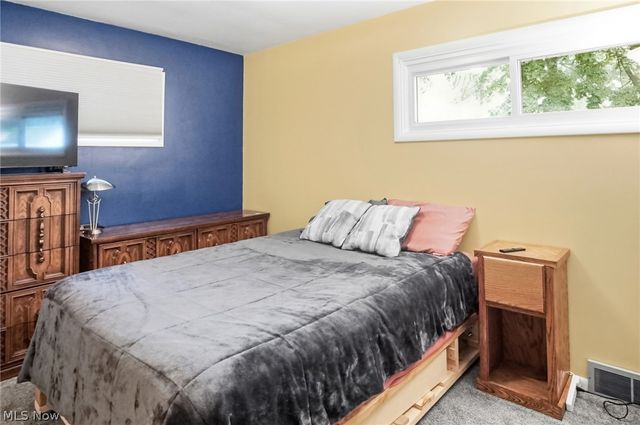 248 Jennings Avenue, Cuyahoga Falls, OH 44221