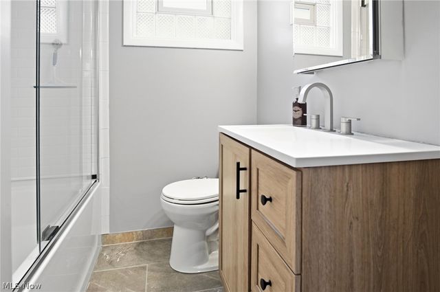 248 Jennings Avenue, Cuyahoga Falls, OH 44221