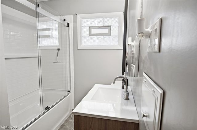 248 Jennings Avenue, Cuyahoga Falls, OH 44221
