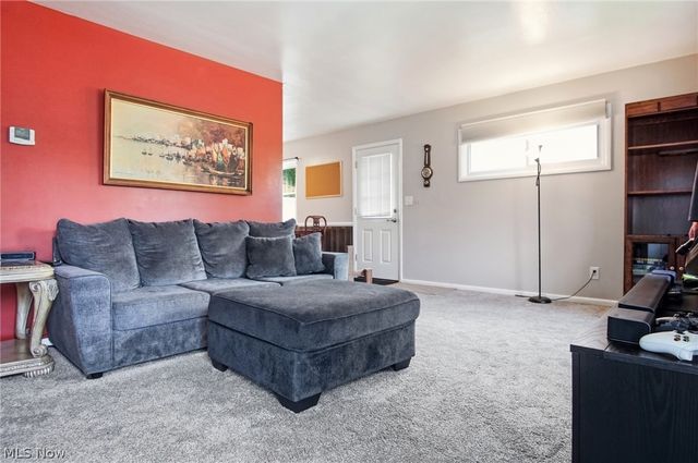248 Jennings Avenue, Cuyahoga Falls, OH 44221