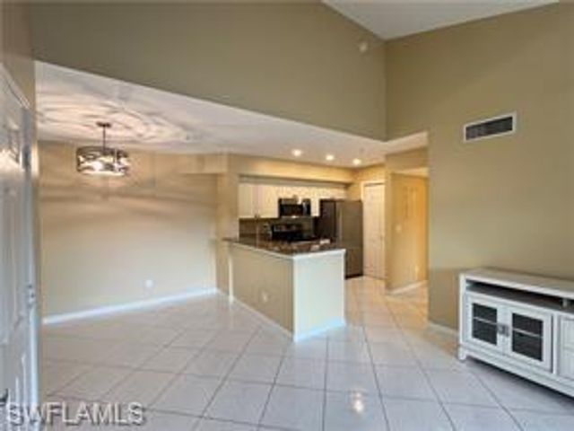 1265 Wildwood Lakes BLVD 201, Naples, FL 34104
