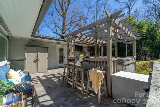 240 North Country Club Drive, Cullowhee, NC 28723