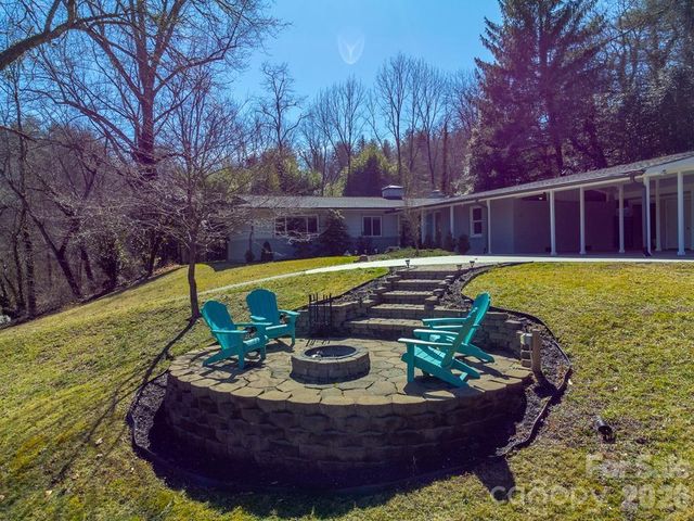 240 North Country Club Drive, Cullowhee, NC 28723