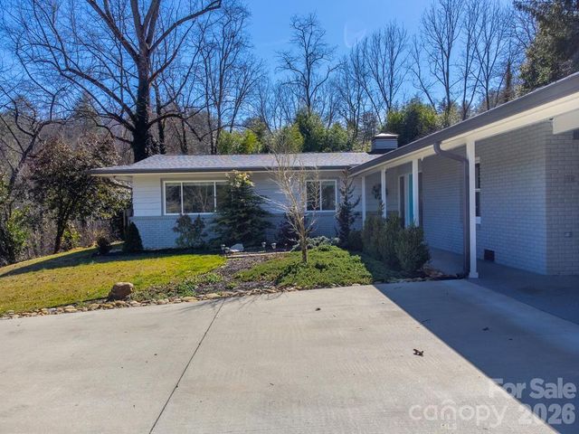 240 North Country Club Drive, Cullowhee, NC 28723