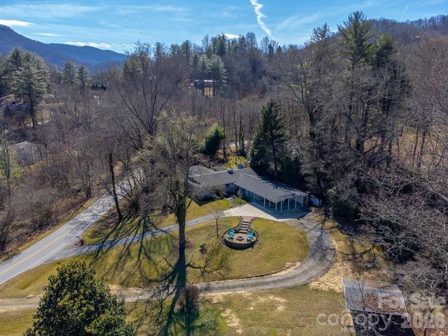 240 North Country Club Drive, Cullowhee, NC 28723