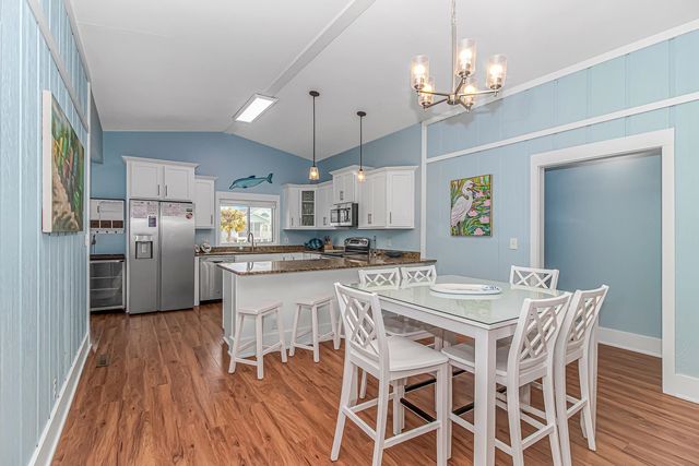 304 42nd Ave. N, North Myrtle Beach, SC 29582