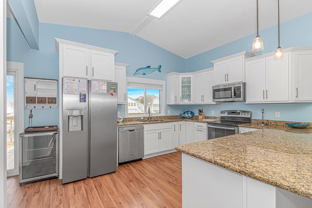 304 42nd Ave. N, North Myrtle Beach, SC 29582