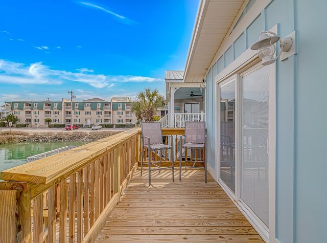 304 42nd Ave. N, North Myrtle Beach, SC 29582