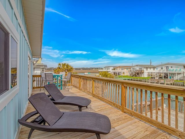 304 42nd Ave. N, North Myrtle Beach, SC 29582