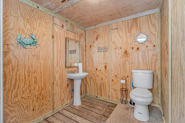 304 42nd Ave. N, North Myrtle Beach, SC 29582