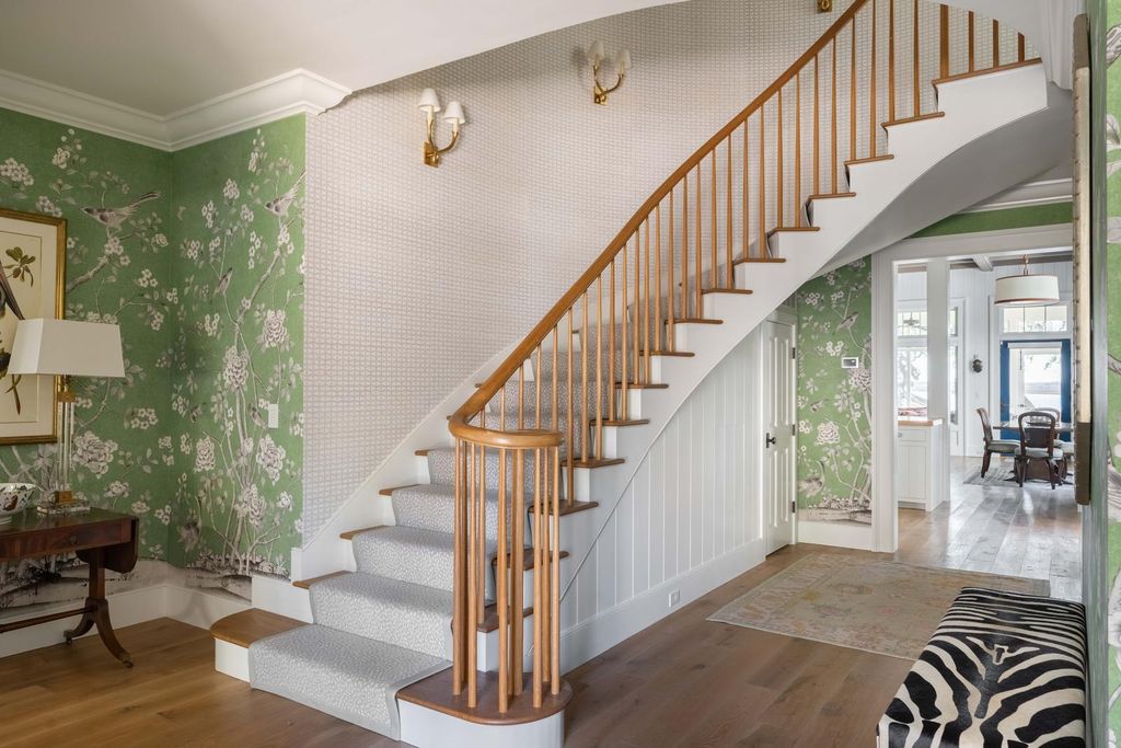 Image 19 of property listing at 111 Riverland Drive, Charleston, SC 29412