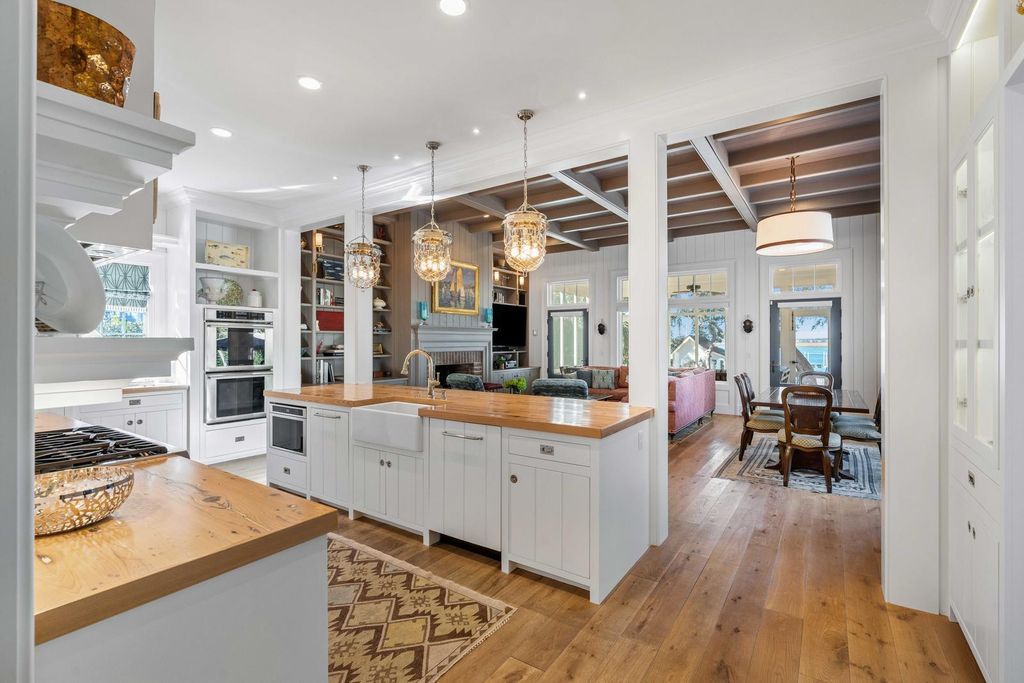 Image 27 of property listing at 111 Riverland Drive, Charleston, SC 29412