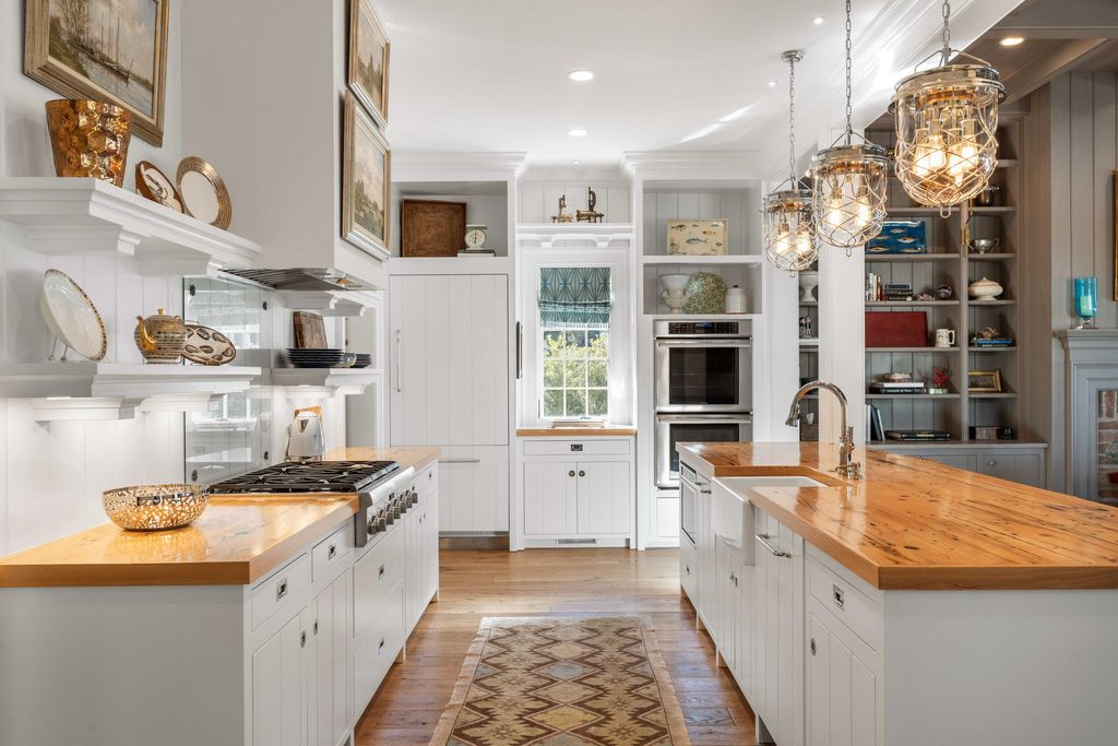 Image 28 of property listing at 111 Riverland Drive, Charleston, SC 29412