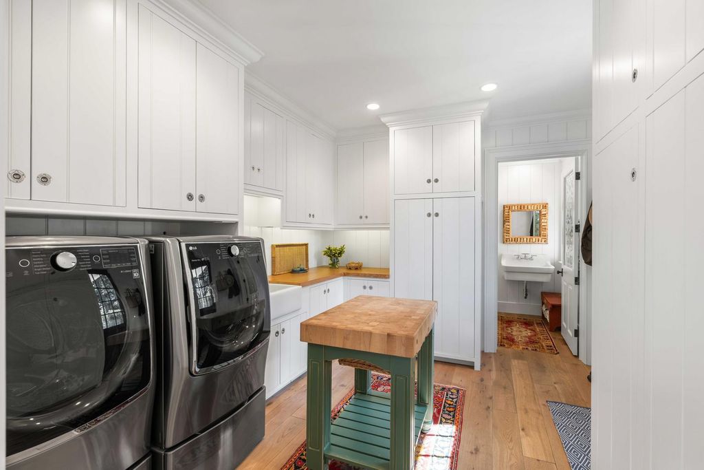 Image 64 of property listing at 111 Riverland Drive, Charleston, SC 29412