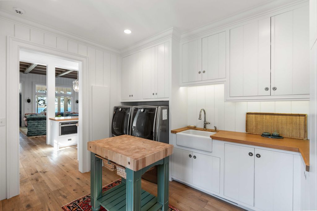 Image 65 of property listing at 111 Riverland Drive, Charleston, SC 29412