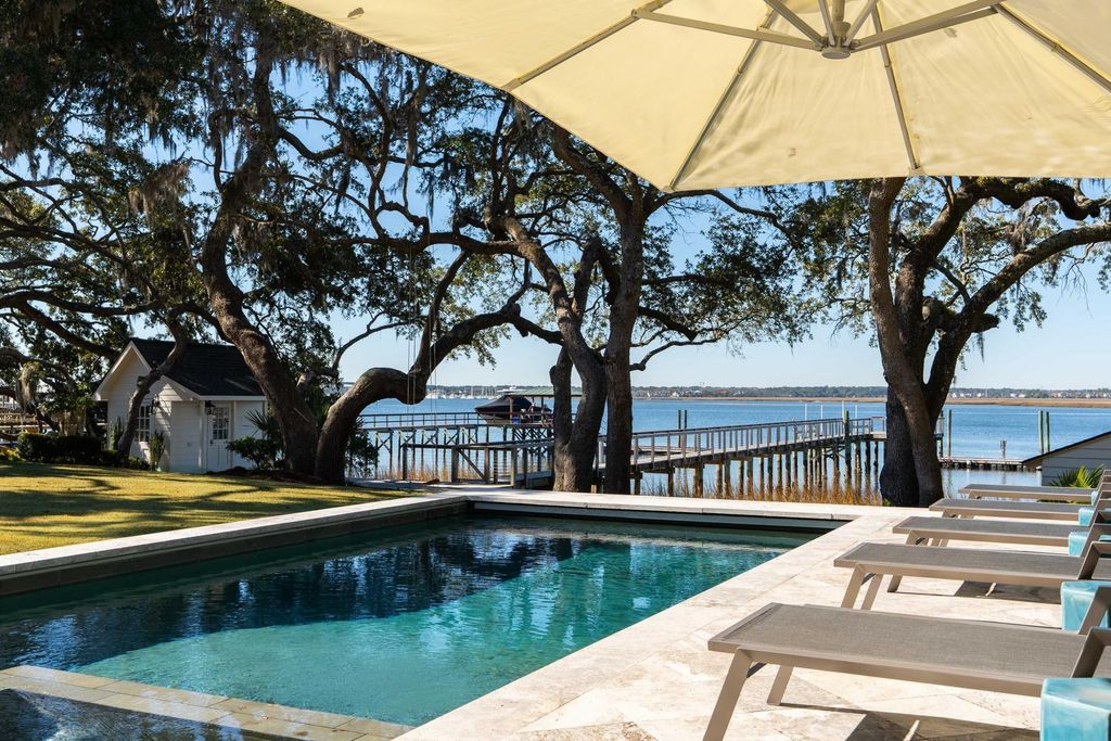 Image 73 of property listing at 111 Riverland Drive, Charleston, SC 29412