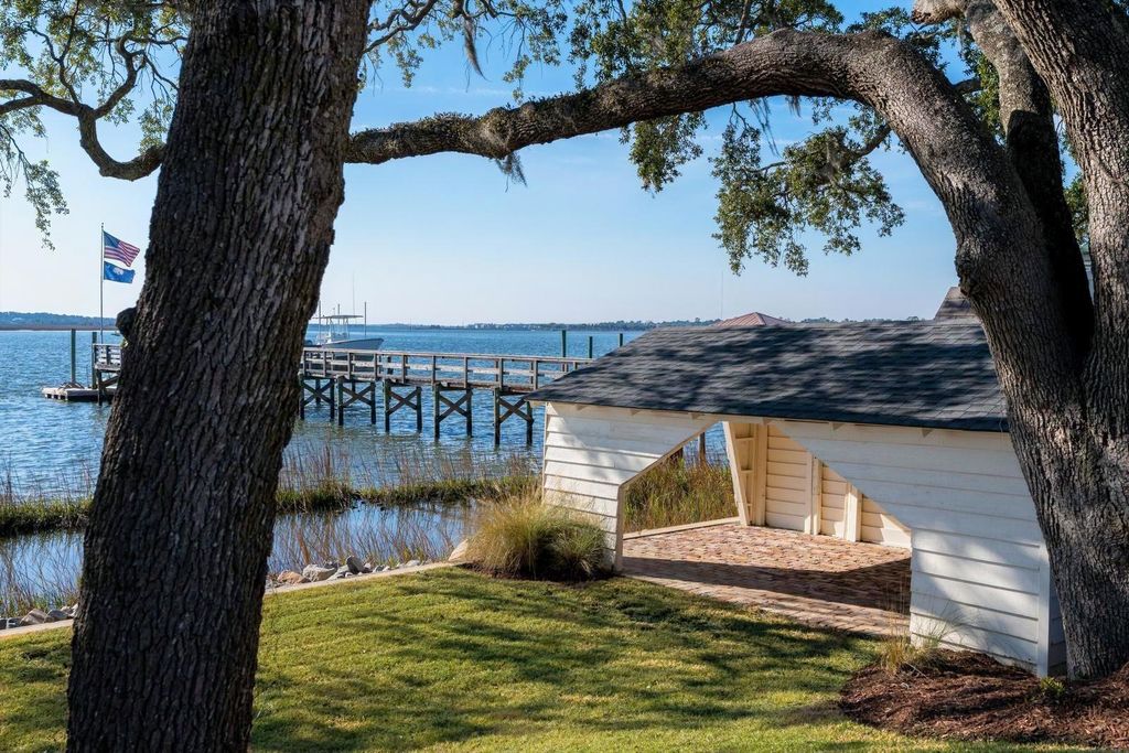 Image 81 of property listing at 111 Riverland Drive, Charleston, SC 29412