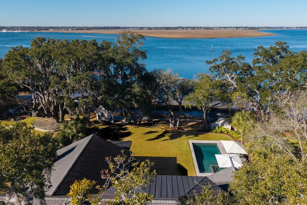 Image 84 of property listing at 111 Riverland Drive, Charleston, SC 29412