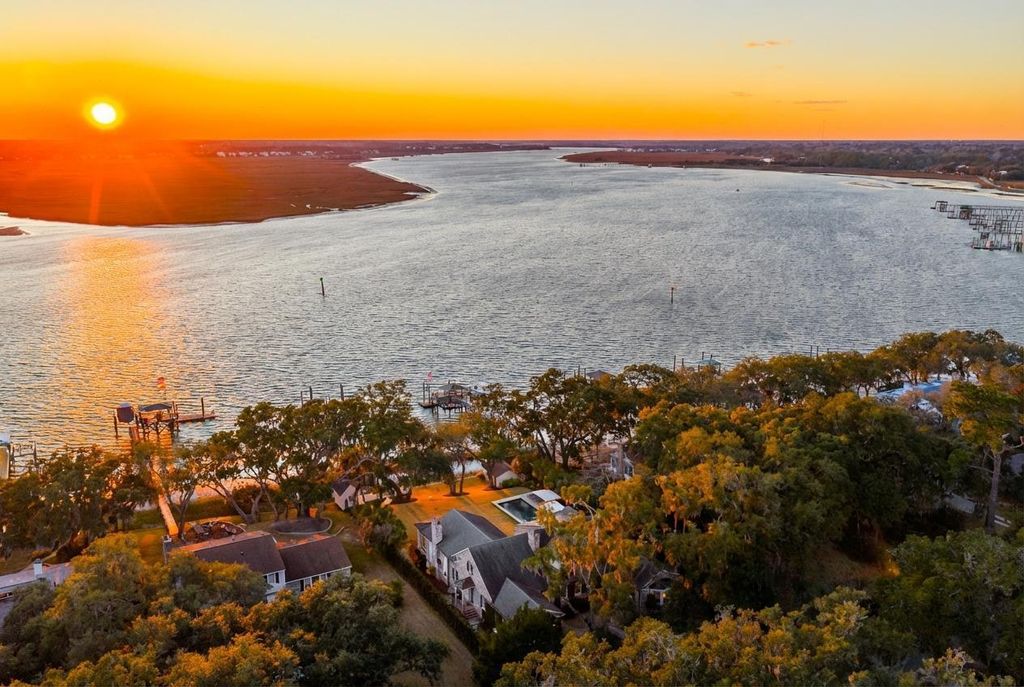 Image 96 of property listing at 111 Riverland Drive, Charleston, SC 29412