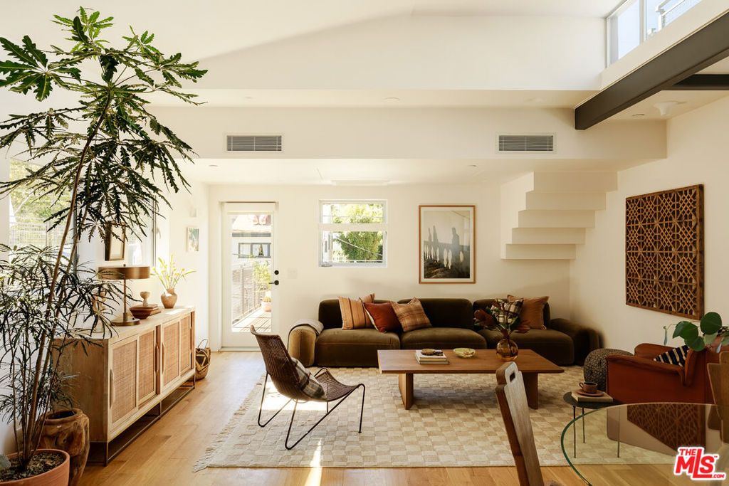 8866 Wonderland Avenue, Los Angeles, CA 90046 — photo 3