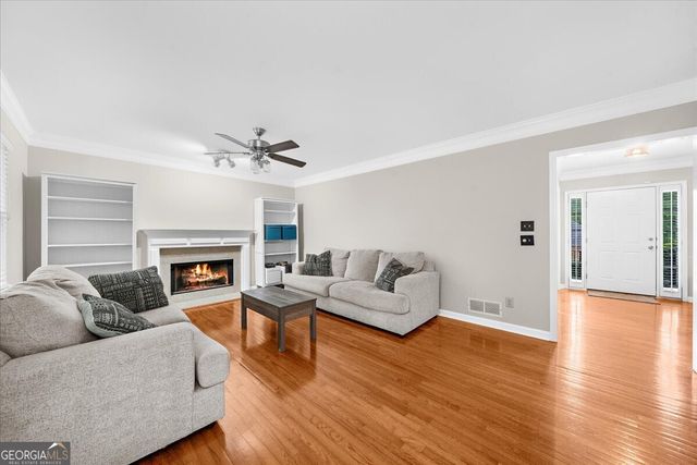 350 Oak Terrace, Alpharetta, GA 30009