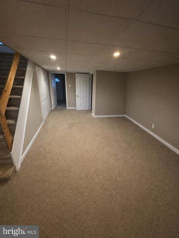 219 STRATFORD RD, Glenolden, PA 19036