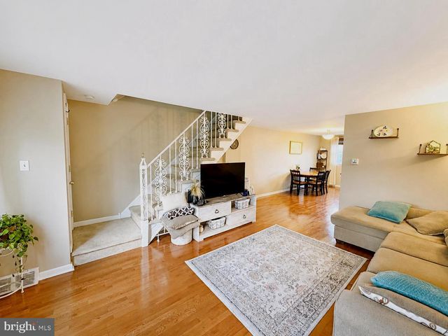 219 STRATFORD RD, Glenolden, PA 19036