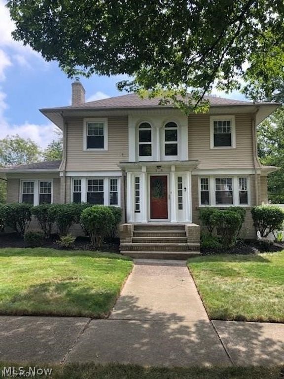 515 Sunset View Drive, Akron, OH 44320