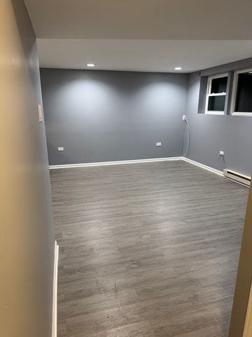 323 22nd Avenue G, Bellwood, IL 60104