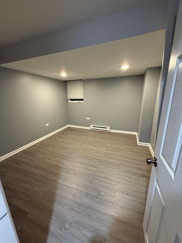 323 22nd Avenue G, Bellwood, IL 60104